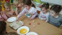 "Ile wytrzyma skorupka jaja?", Wiesława Twardowska