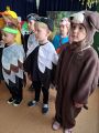"Brzydkie Kaczątko" - występ dzieci z grupy III, 