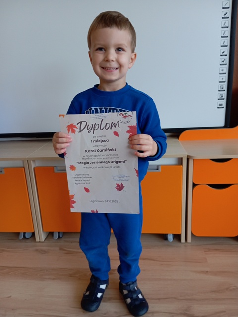 Więcej o: Ogólnopolski konkurs matematyczno-plastyczny "Magia jesiennego origami"