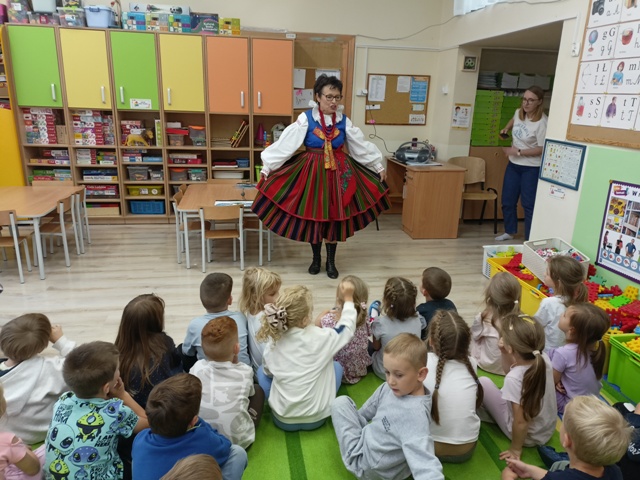 Więcej o: "Tradycje ludowe"